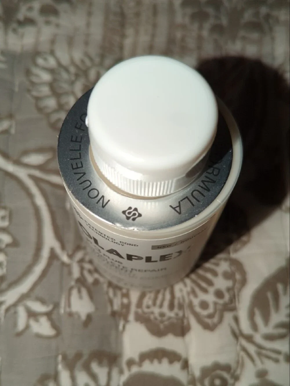 OLAPLEX No.3 Plus Complete Repair Treatment — White
